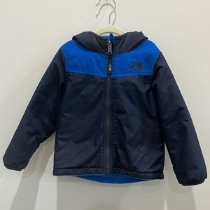 Like NEW 2T The North Face Reversible coat